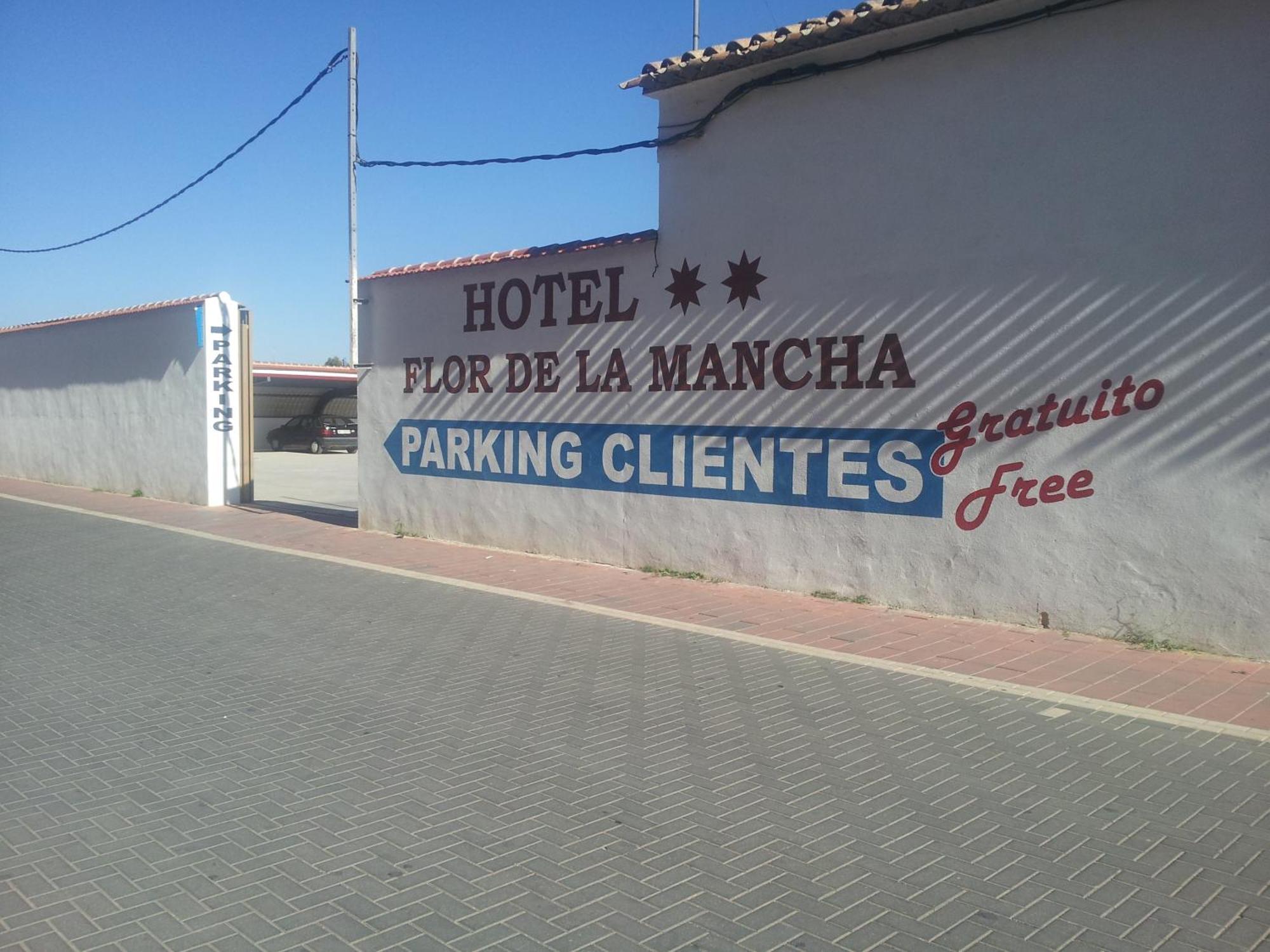 Hotel Flor De La Mancha La Roda Bagian luar foto